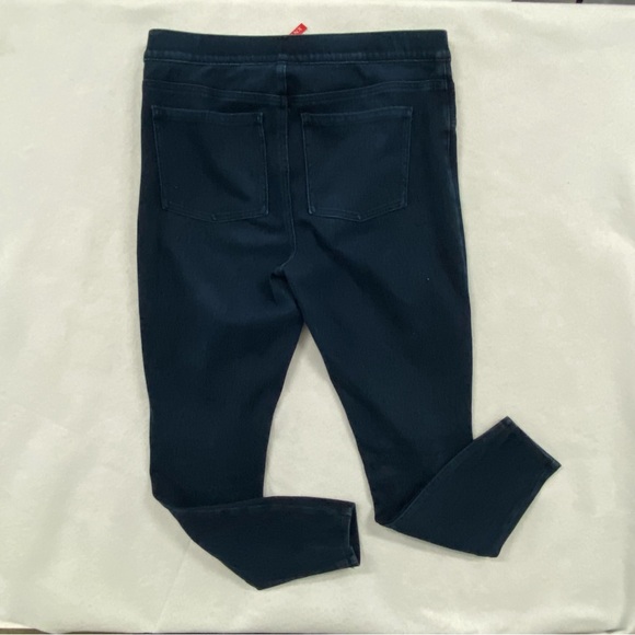 Spanx Dark Wash Skinny Ankle Jeans Large - Picture 2 of 10